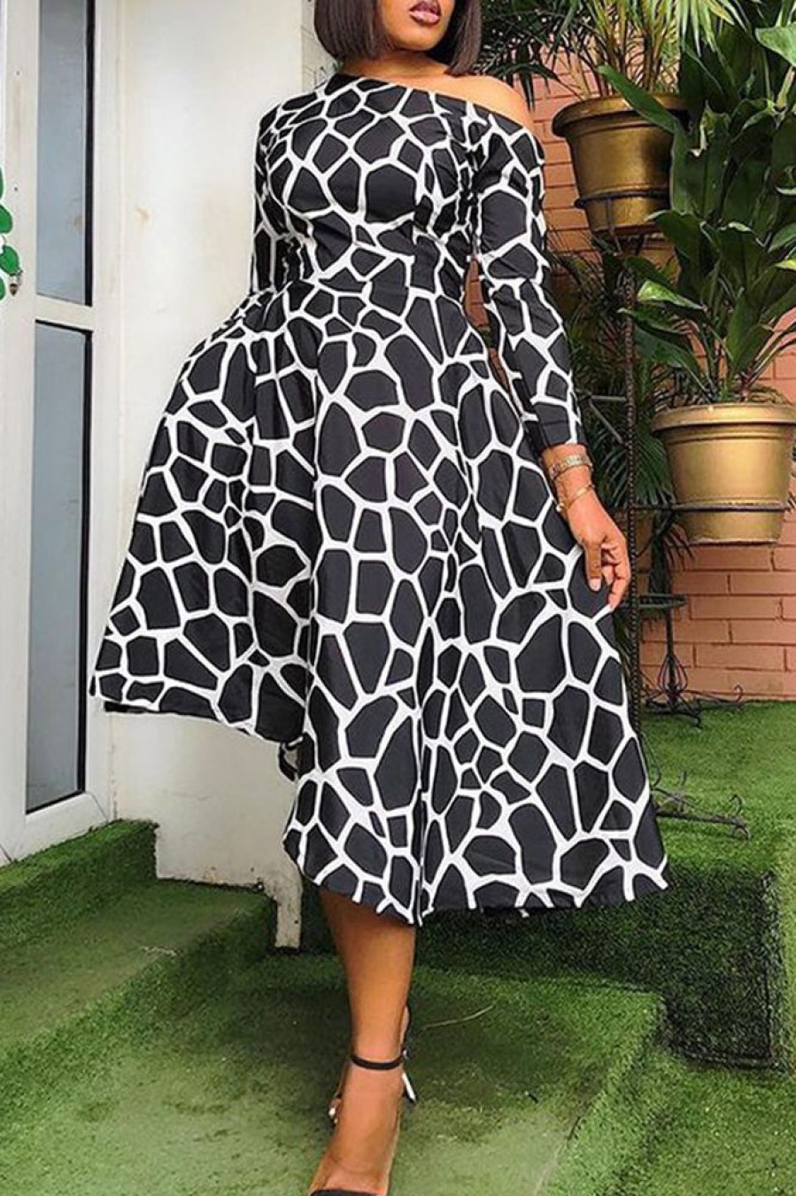 Dresses female | Fashion Print Oblique Collar Long Sleeve Swagger Dress Black