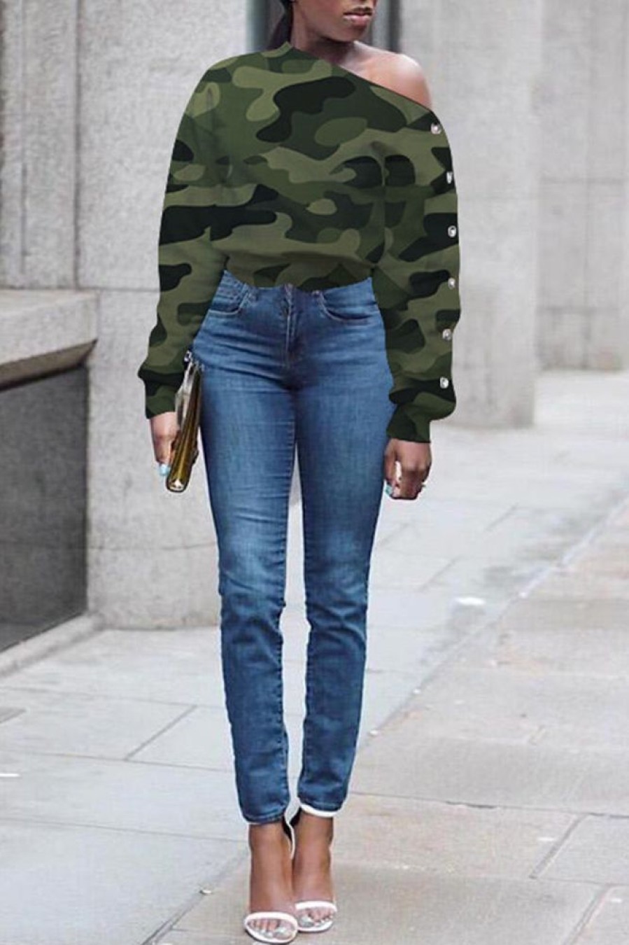 Tops & Outerwear female | Casual Oblique Shoulder Camouflage Long Sleeved T-Shirt Army Green