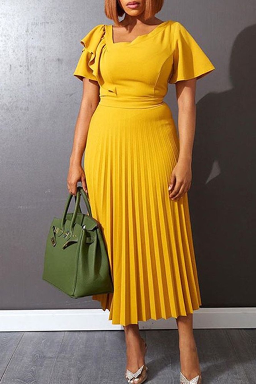 Dresses female | Commuter V-Neck Ruffle Short Sleeve Plus Size Pleated Midi Dress