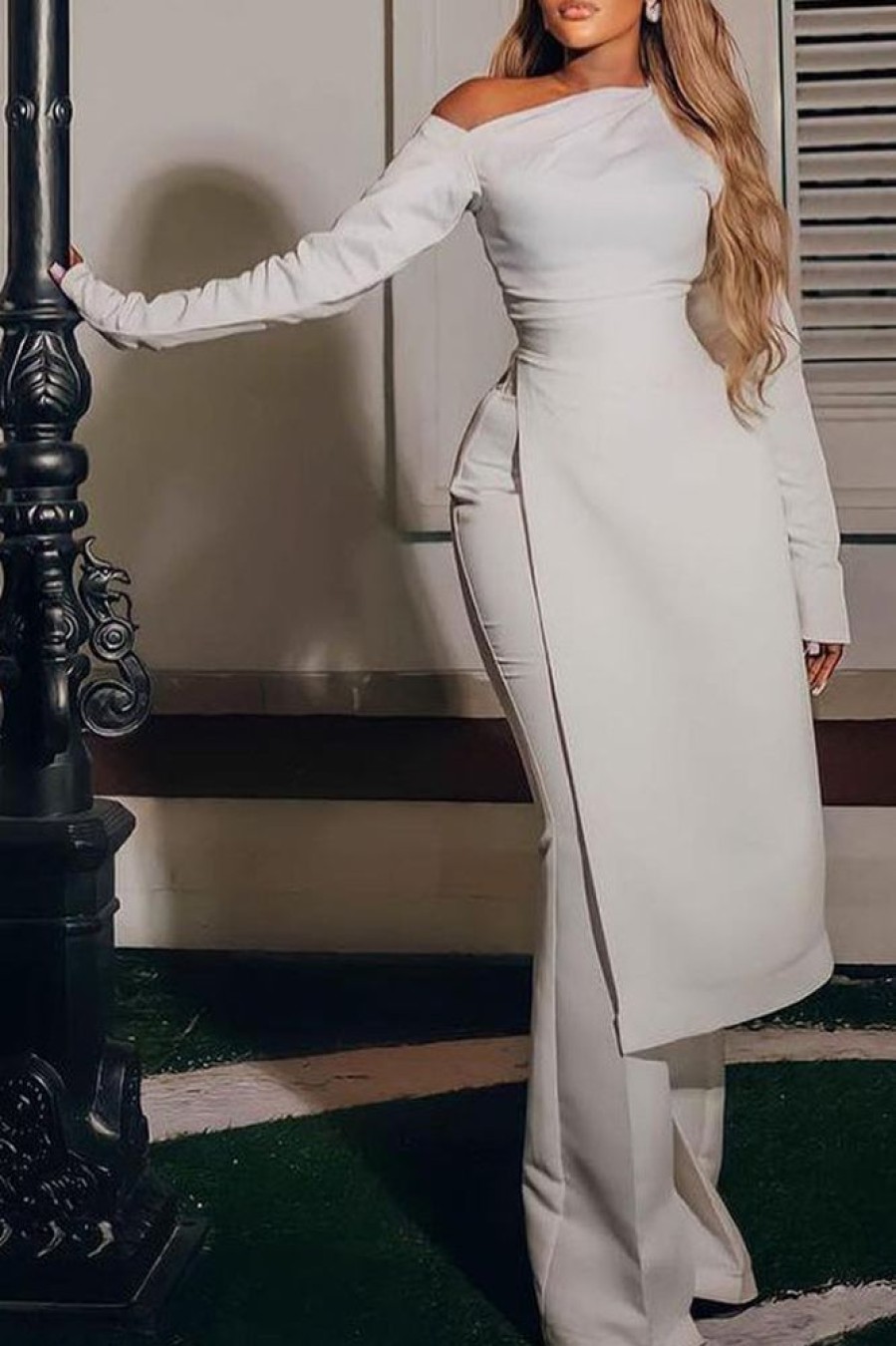 2-Pieces female | Elegant One Shoulder Long Sleeve Slit Long Top High Waist Flared Pant Suits White