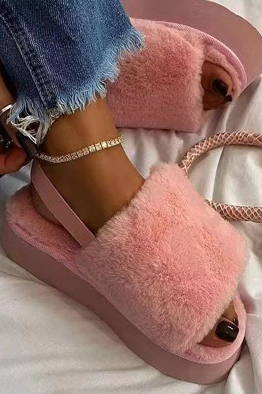 Accessories female | F Ion All-Match Furry Platform Slippers