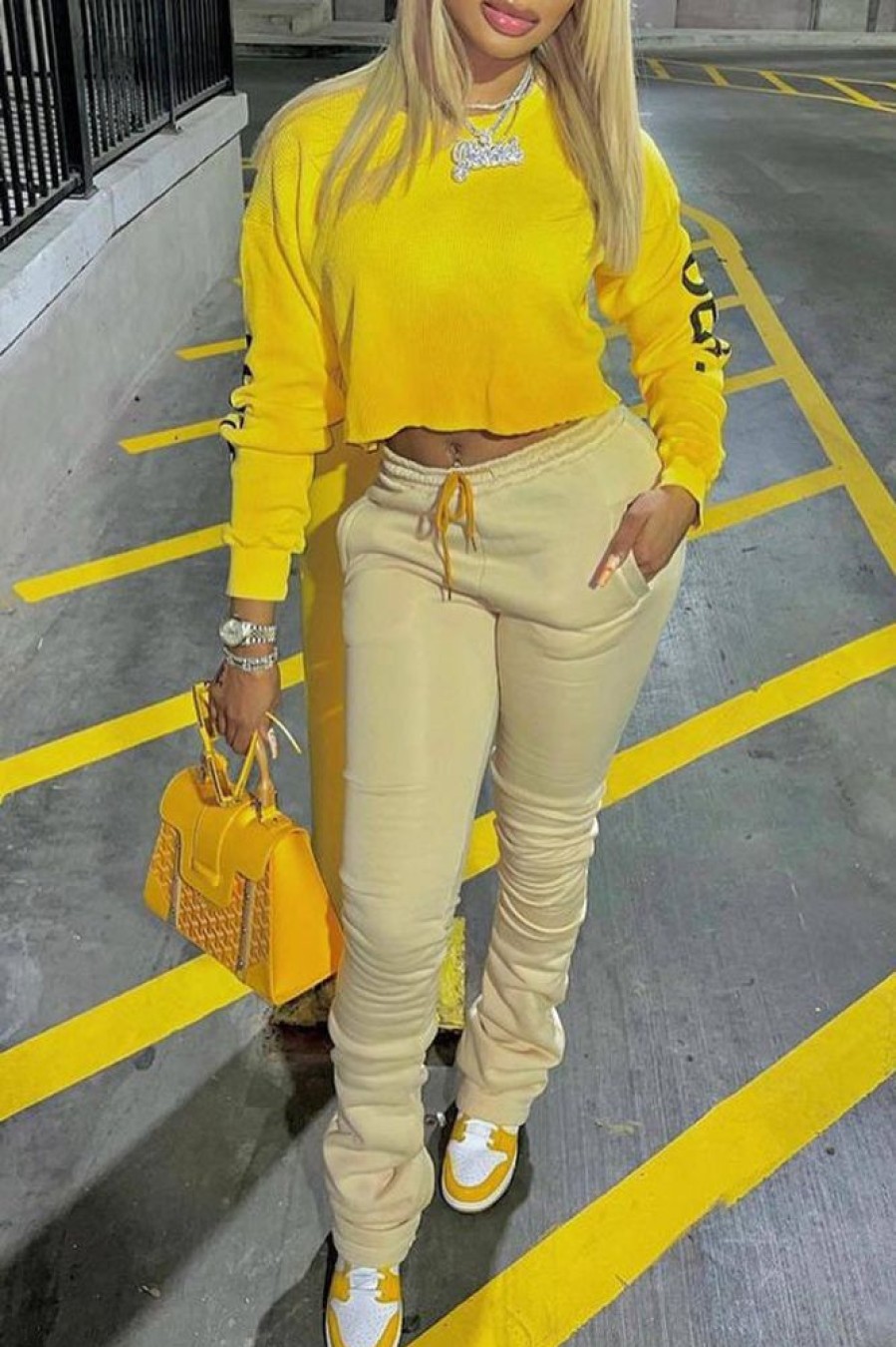 Tops & Outerwear female | On-Trend Long Sleeve Round Neck Letter Print Short Sweatshirt Yellow